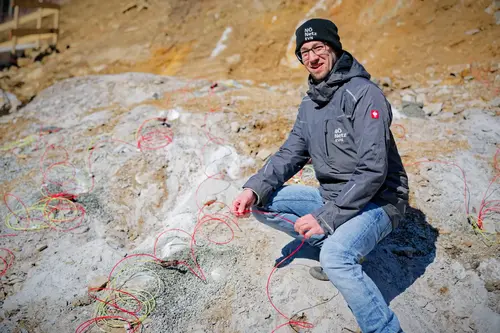 Netz NÖ Projektleiter Manuel Birkfellner bei der Arbeit