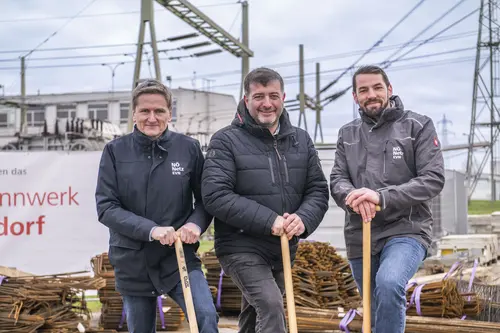 Von Links: Leiter des Netz NÖ Service Centers Krems Friedrich Köck, Landtagsabgeordneter Josef Edlinger und Netz NÖ Projektleiter Peter Zierler