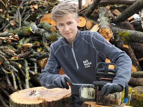 Netz NÖ Lehrling David Salzmann erhält spannende Einblicke während seiner Ausbildung