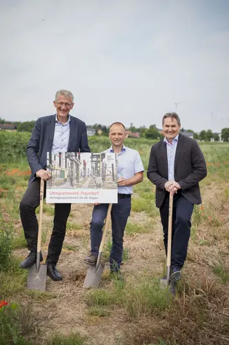 v.l.n.r.:  Bürgermeister Stadtgemeinde Poysdorf Josef Fürst, Netz NÖ Projektleiter Besim Demiri, Leiter Netz NÖ Servicecenter Mistelbach Roland Brechelmacher 