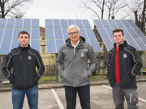 Herbert Bugl, Leiter des Netz Niederösterreich Service Center in St. Pölten mit zwei seiner Lehrlinge Stefan Herold und Lukas Wickl