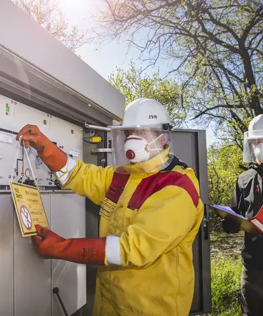 Thomas Pinkl und Johannes Hotzy, zwei Störungsmonteure der Netz NÖ