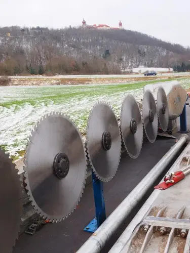 Die 6 Meter lange Säge