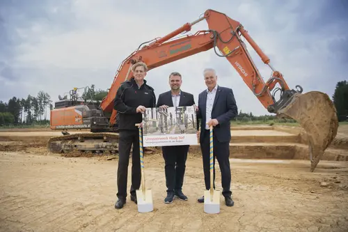 v.l.n.r.: EVN Vorstandsdirektor Franz Mittermayer, Bürgermeister Lukas Michlmayer und Landesabgeordneter Anton Kasser