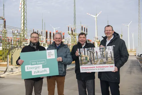 Bürgermeister Erich Stubenvoll, Landtagspräsident Karl Wilfing, Netz NÖ Geschäftsführer Werner Hengst, EVN Vorstandsdirektor Stefan Stallinger