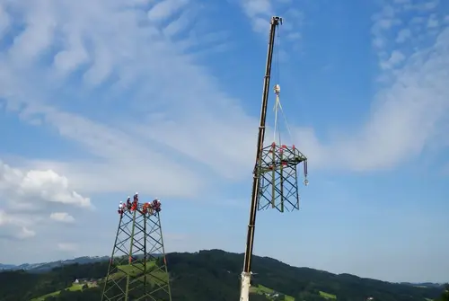 Die Masten der neuen Leitung von Gresten nach Pottenbrunn wurden errichtet