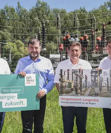 EVN Vorstandssprecher Stefan Szyszkowitz, Landtagsabgeordneter Josef Edlinger, Bürgermeister Harald Leopold, Netz NÖ Geschäftsführer Werner Hengst
