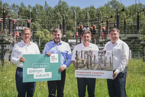 EVN Vorstandssprecher Stefan Szyszkowitz, Landtagsabgeordneter Josef Edlinger, Bürgermeister Harald Leopold, Netz NÖ Geschäftsführer Werner Hengst