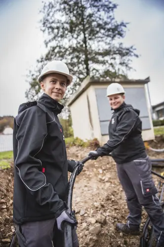 David Salzmann und Josef Zöchbauer schätzen die abwechslungsreichen Aufgaben